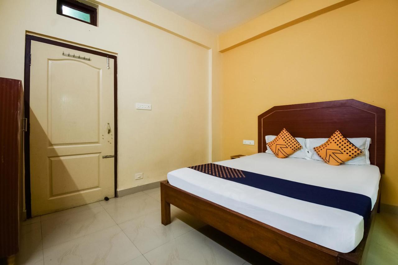 Spot On 74793 Hotel Sai Sudha Purî Extérieur photo